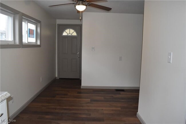 Foto del edificio - 205 McFadden St