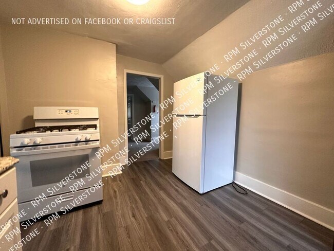Building Photo - 509 E. George-