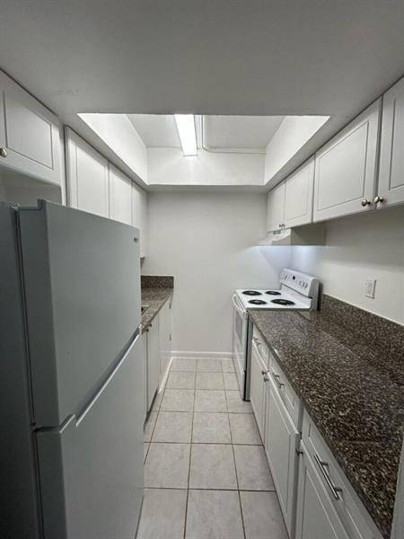 Foto del edificio - 515 S Sequoia Dr