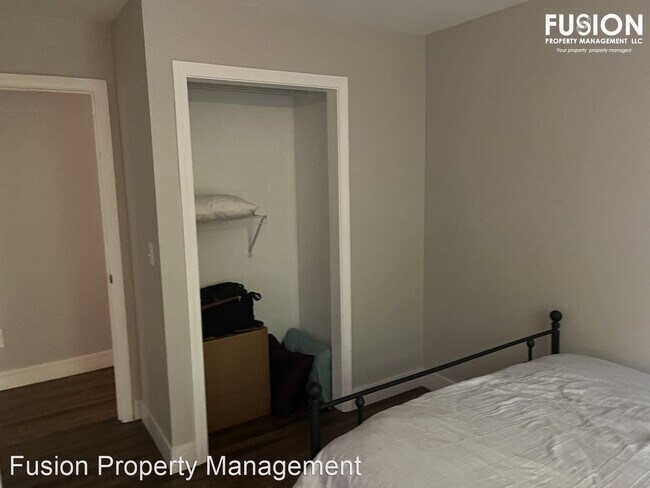 Building Photo - 4 br, 3 bath House - 8 Pine Grove Terrace