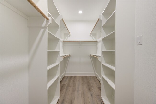 Foto del edificio - 3639 Rebecca St