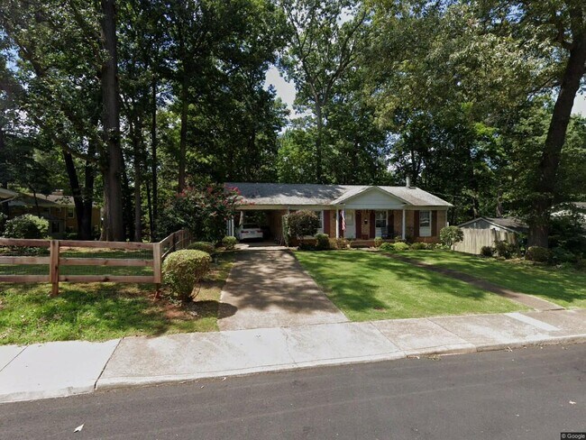 Foto del edificio - 1533 Trailridge Rd