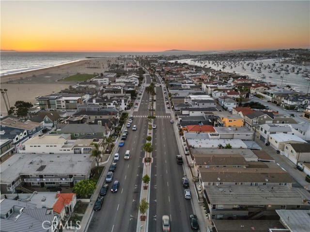 Building Photo - 1113 W Balboa Blvd