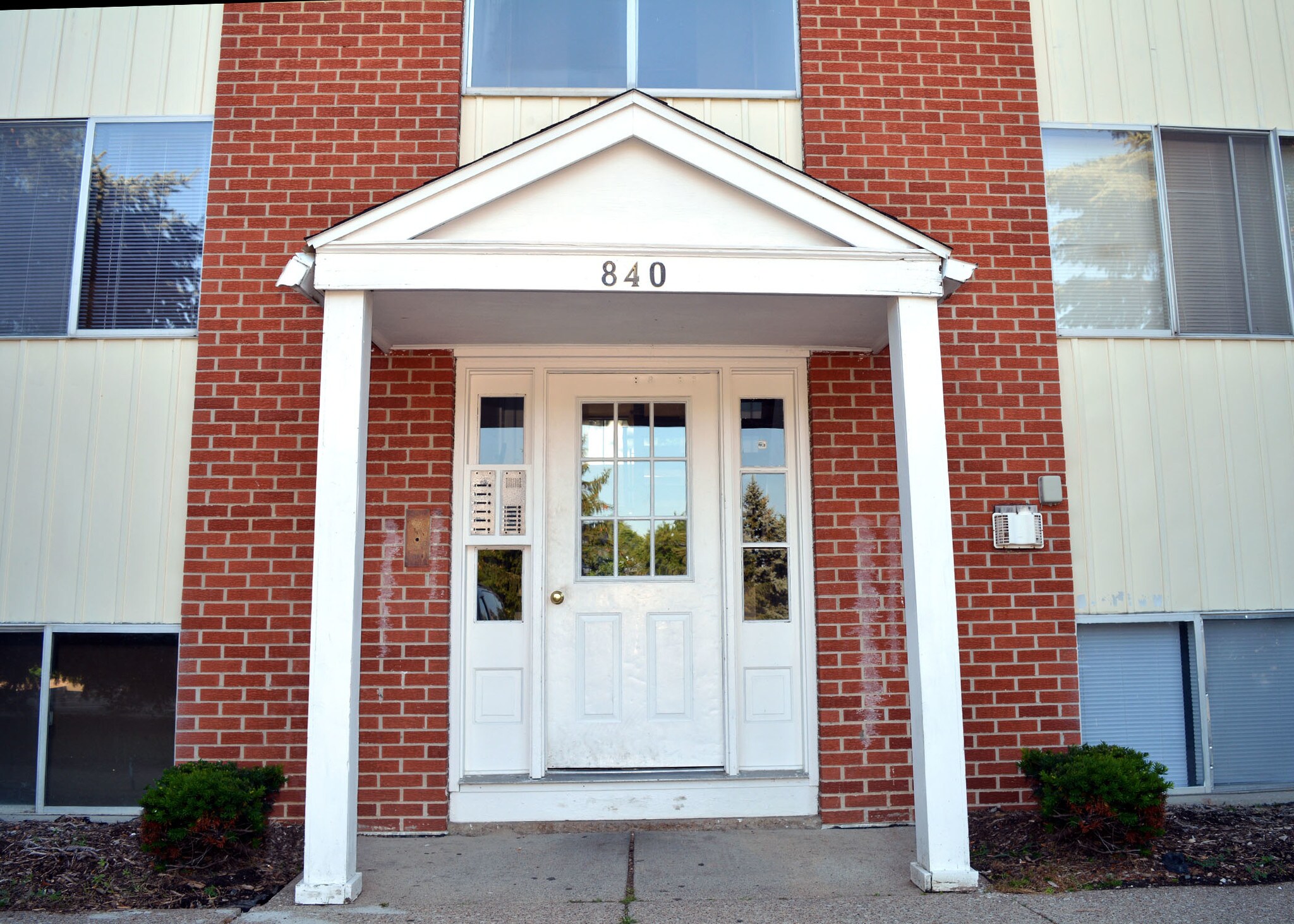 PineView Apartments – photo 2