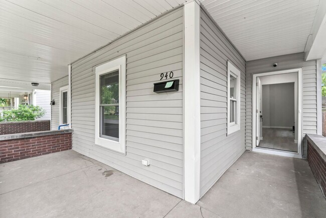 Building Photo - 940 Jefferson Ave, Indianapolis, IN 46201