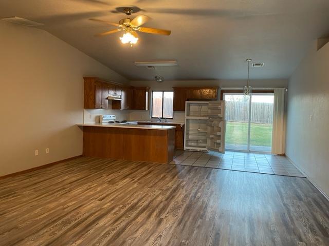 Foto del edificio - 216 SE Heather Ln