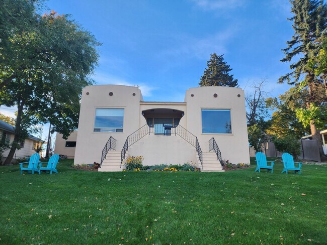 Foto del edificio - Furnished 1 BDRM/ 1 BA Lakeview Duplex in Polson, MT.