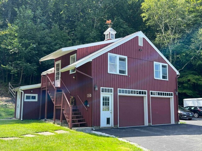 3789 Dorset West Rd  