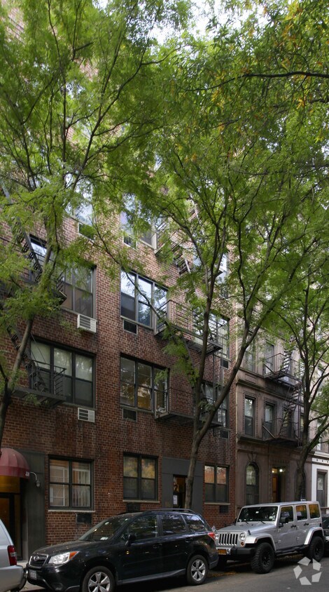 Primary Photo - 328 E 90th St