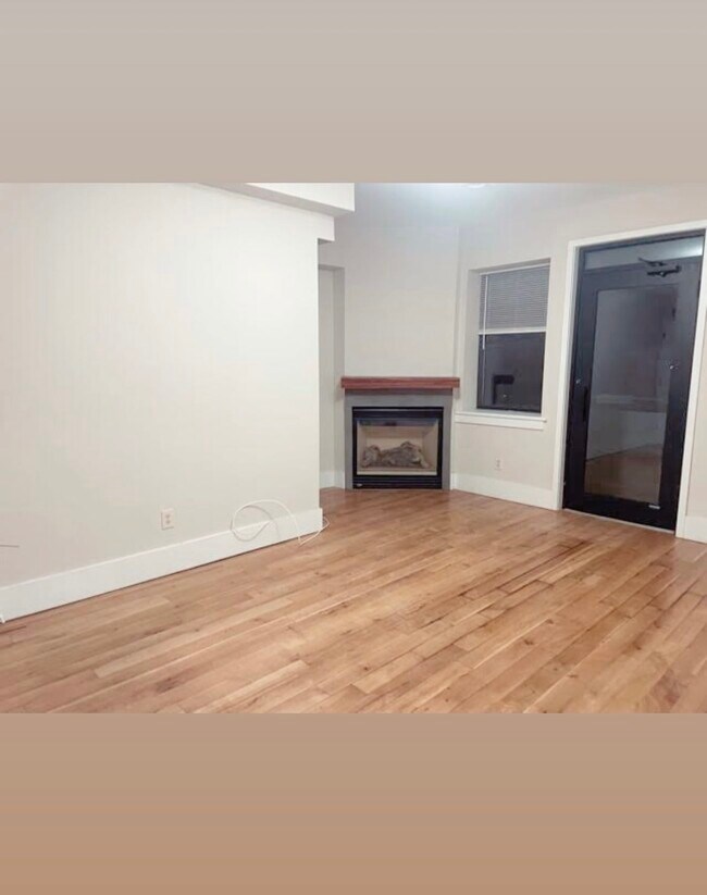 Building Photo - 145 Valley Rd