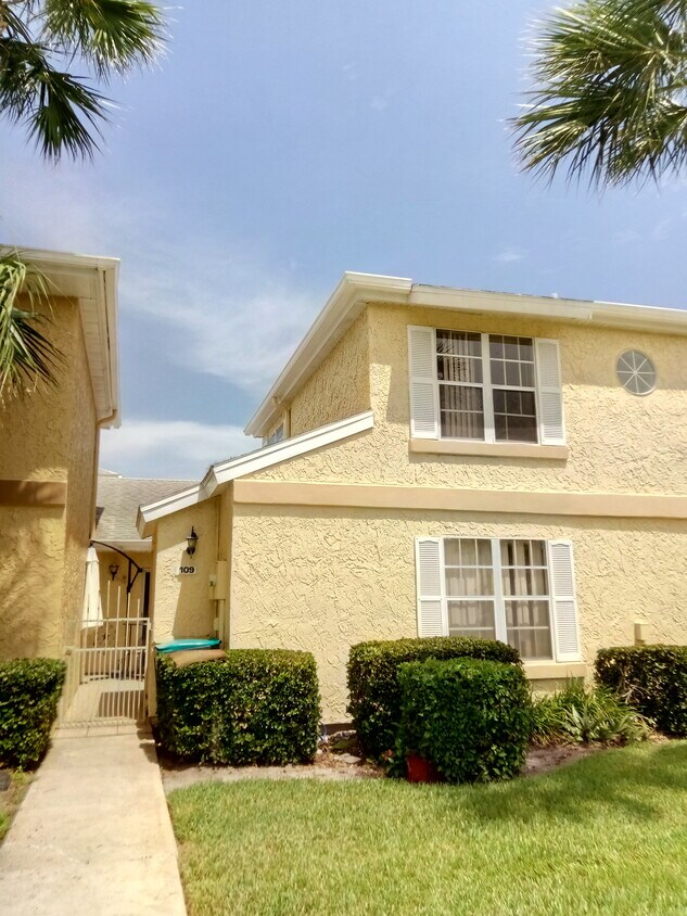 Primary Photo - 1495 Malibu Cir NE