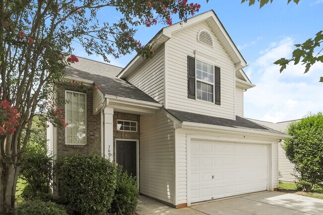 Foto del edificio - 707 Almora Dr