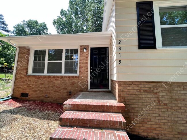 Building Photo - 2815 Crescent Ln