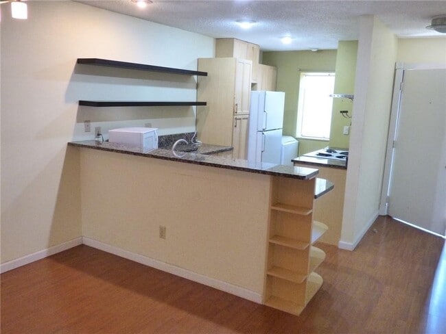 Building Photo - 7122 Wood Hollow Dr