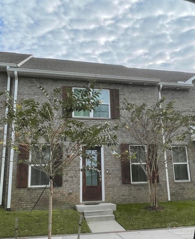 Building Photo - 230 N De Villiers St