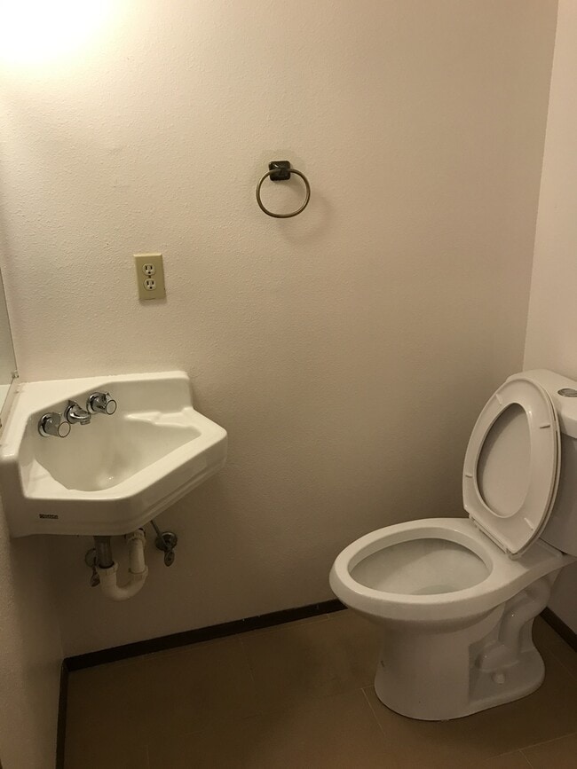 Foto del edificio - Nice 2 Bed/1.5 Bath Condo in Bellevue!