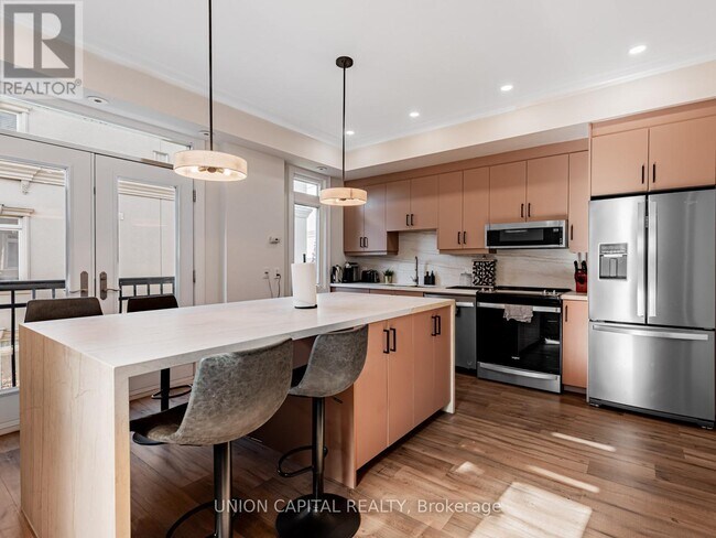 Photo du bâtiment - 60 Carr St