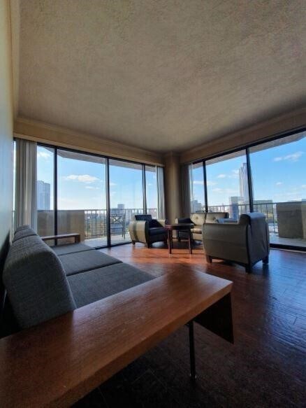 Foto del edificio - 3350 McCue Rd