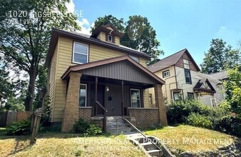Building Photo - 1020 Sigsbee St SE