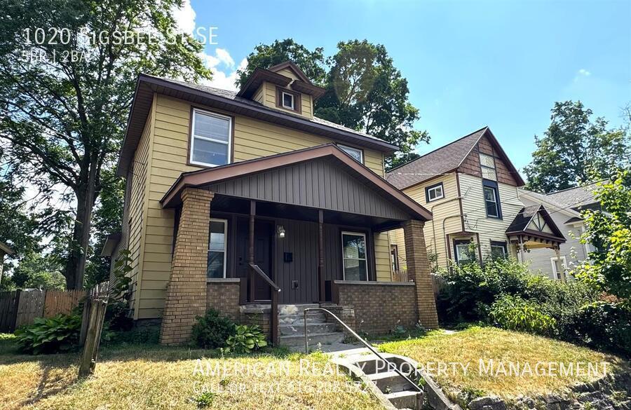 Primary Photo - 1020 Sigsbee St SE
