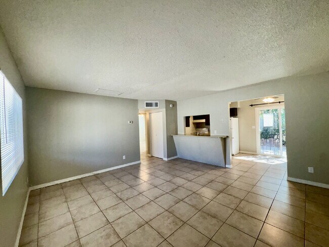Foto del edificio - 2 bed 1 bath WTS included