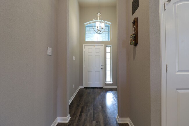 Foto del edificio - COMING SOON!