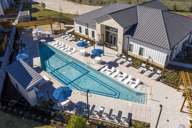 Building Photo - Austin Avenue