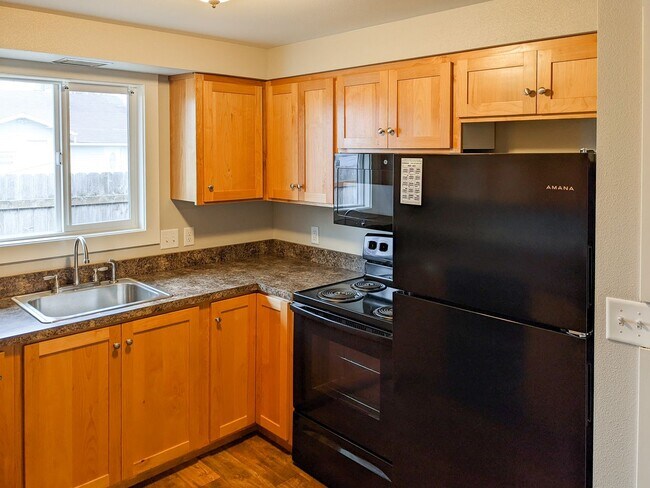 Building Photo - 145-195 Churchdale Ave N