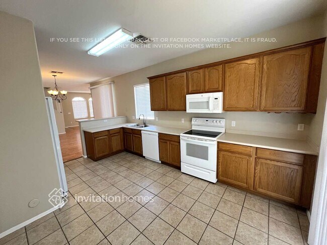 Foto del edificio - 9021 E Garnet Ave