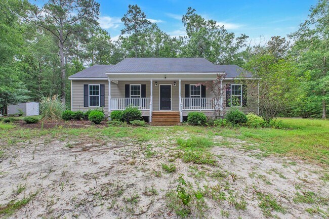 Foto del edificio - Charming 3-Bedroom Home on Large Acreage L...