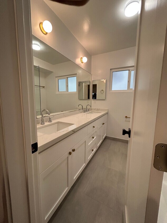 Foto principal - 1315 N Poinsettia Pl