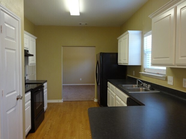 Building Photo - 4615 Trinity River Ct