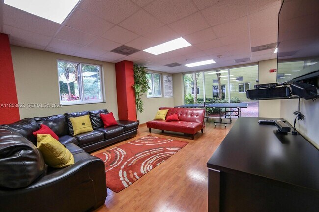 Foto del edificio - 7901 NW 7th Ave