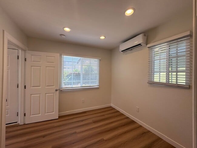 Building Photo - 1600 Sherman Pl