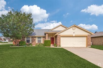 Building Photo - 5401 Briar Ln