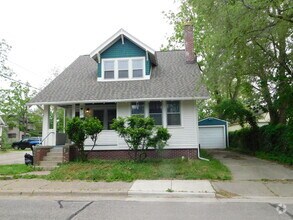 Building Photo - 310 Olive St