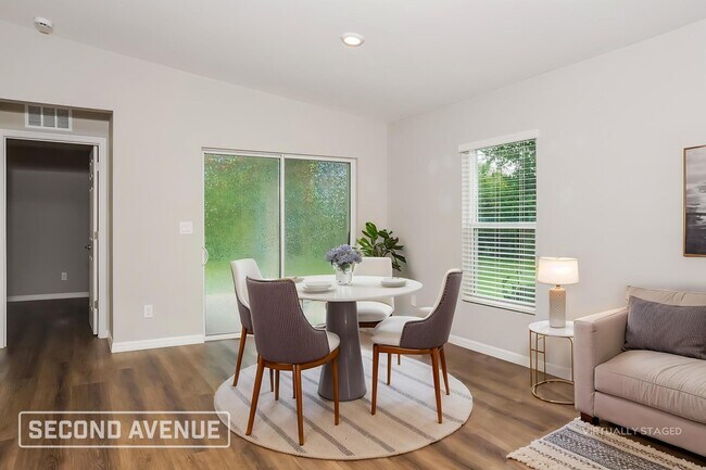 Foto del edificio - 678 Rutland Cir