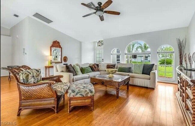 Foto del edificio - 915 SW 1st Terrace