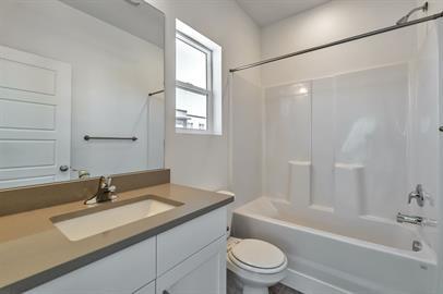 Building Photo - 127 E Amboise Ct