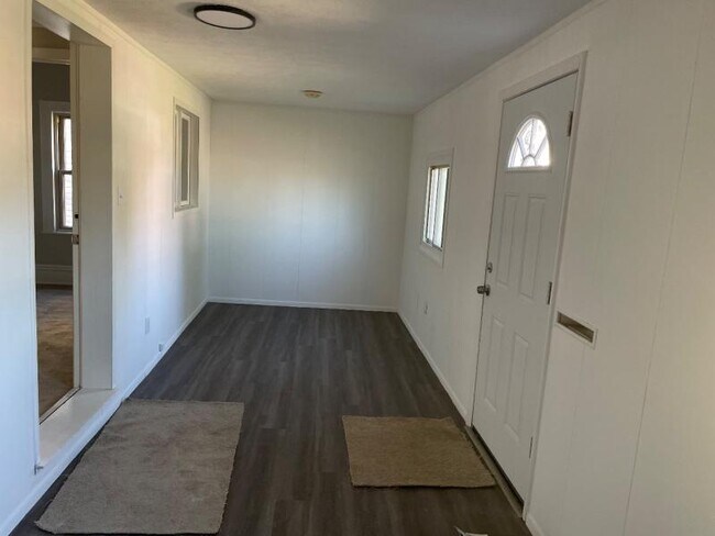 Building Photo - 1128 E 176th St