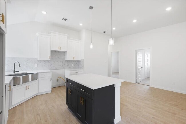 Foto del edificio - 1127 Santee Ct