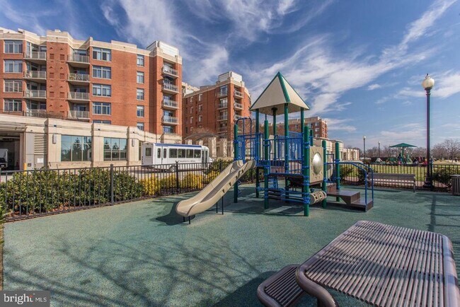 Foto del edificio - 3650 S Glebe Rd