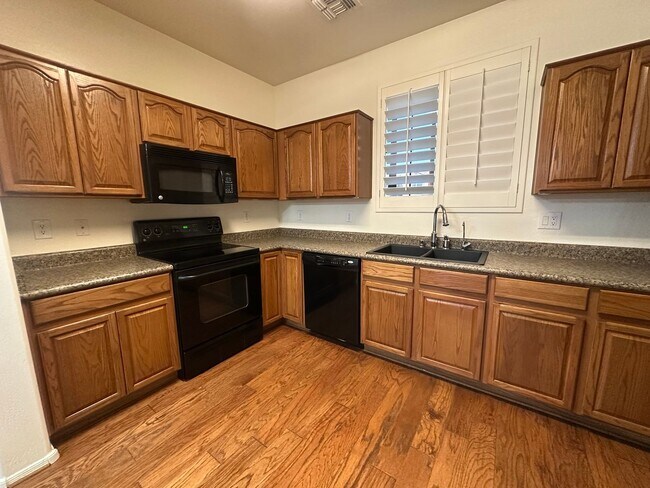 Foto del edificio - Beautiful 3 bed/2.5 bath home near San Tan...
