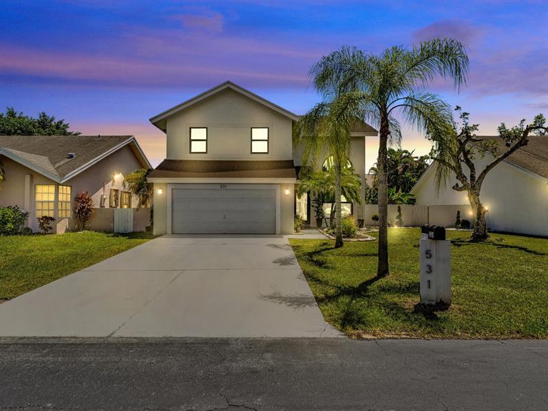 Foto principal - 531 NW 207th Ave