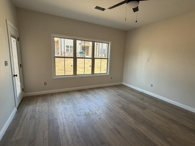 Foto del edificio - 146 Pinehurst Wy