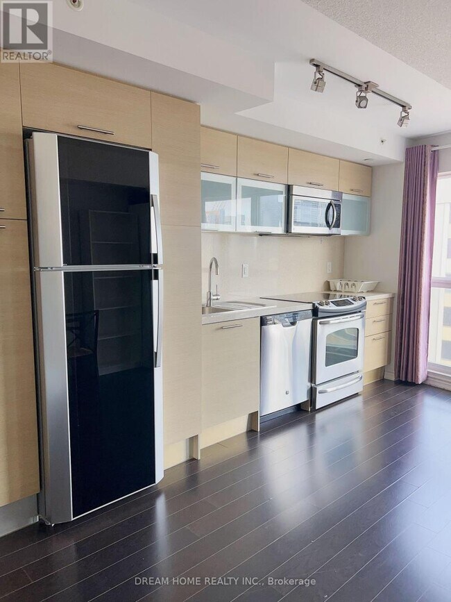 Photo du bâtiment - 386 Yonge St