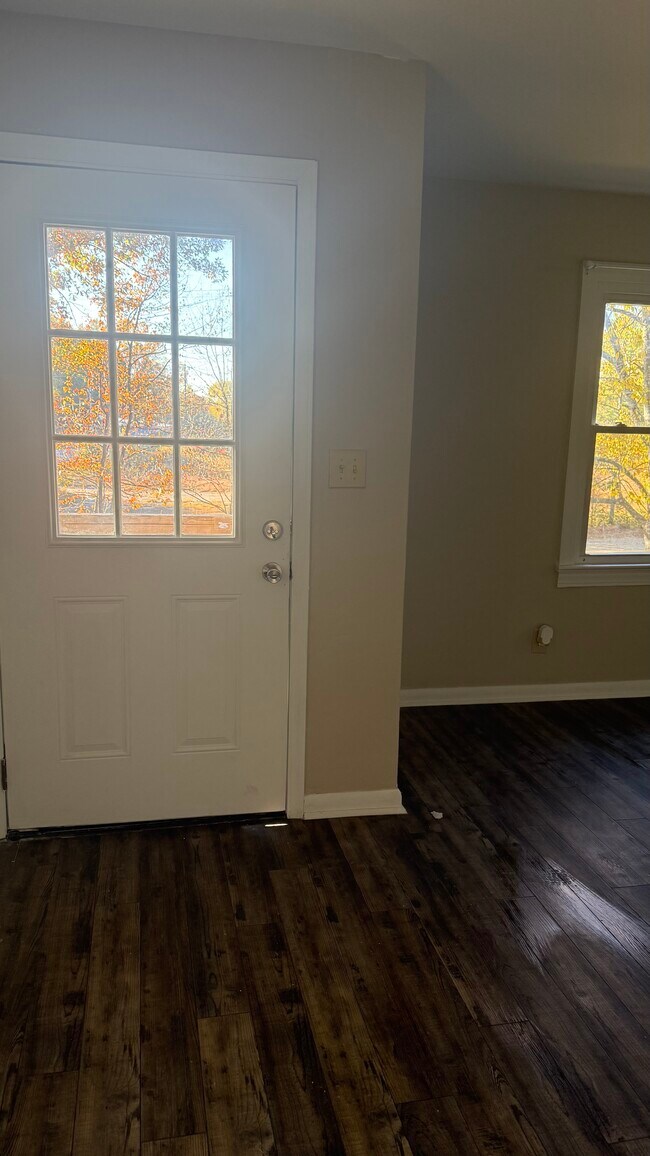 Puerta de entrada principal - 255 16th Street Pl SE