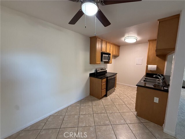 Foto del edificio - 1345 Cabrillo Park Dr