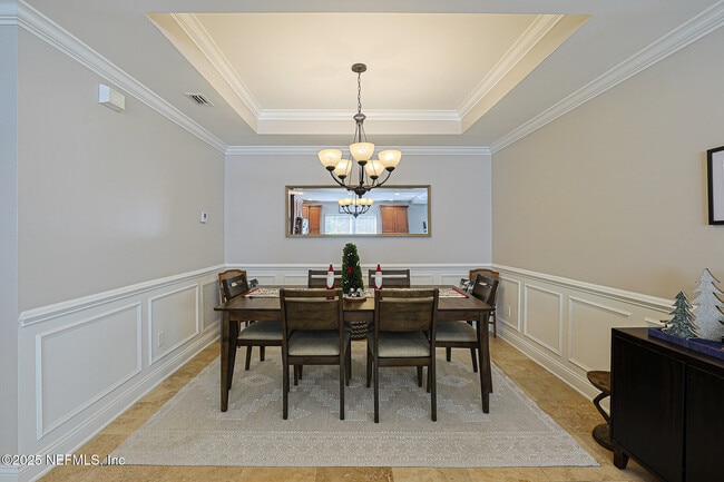 Foto del edificio - 120 Bay St