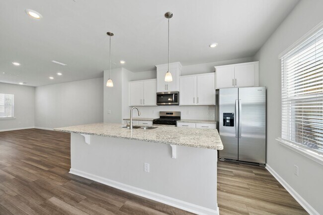 Foto del edificio - Convenient New Construction Townhome in Durham - Easy commute to RTP, Brier Creek, Airport